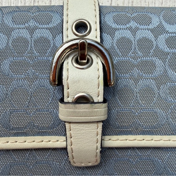 Coach Wallet - Picture 2 of 8